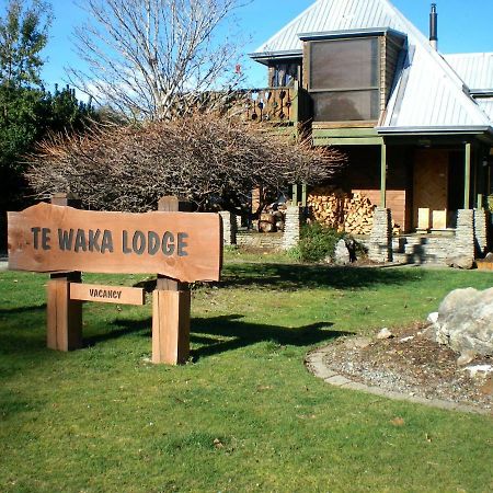Te Waka Lodge Te Anau Exterior foto